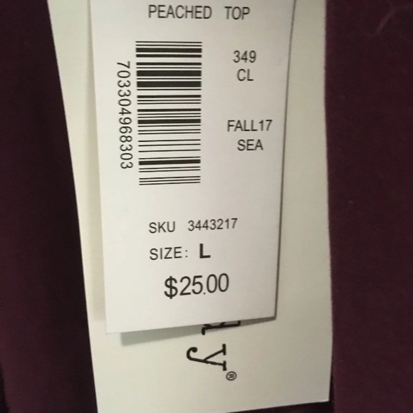 Shoulder cut out burgundy shirt - Picture 2 of 3